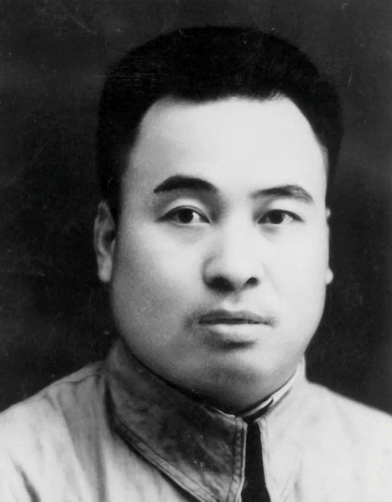 皖南事变后,新四军英雄团参谋长突围失败,靠一张通行证恢复自由