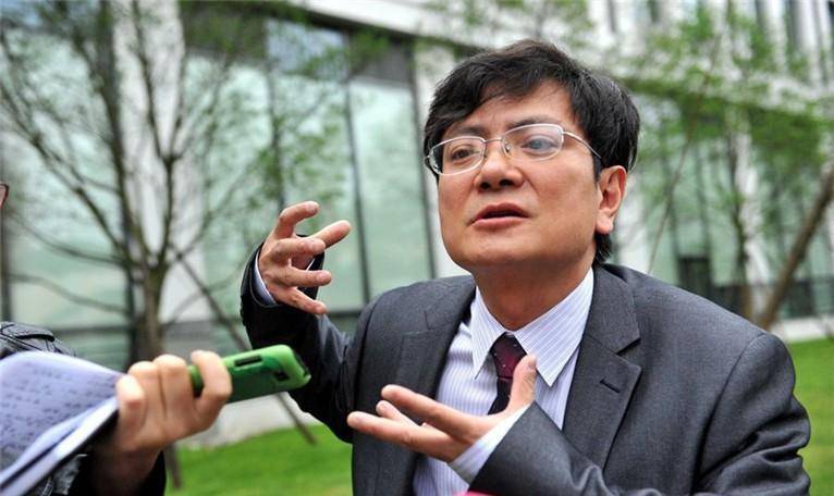浙大教授郑强:空姐招研究生?资源浪费,培养人才去天上倒水?