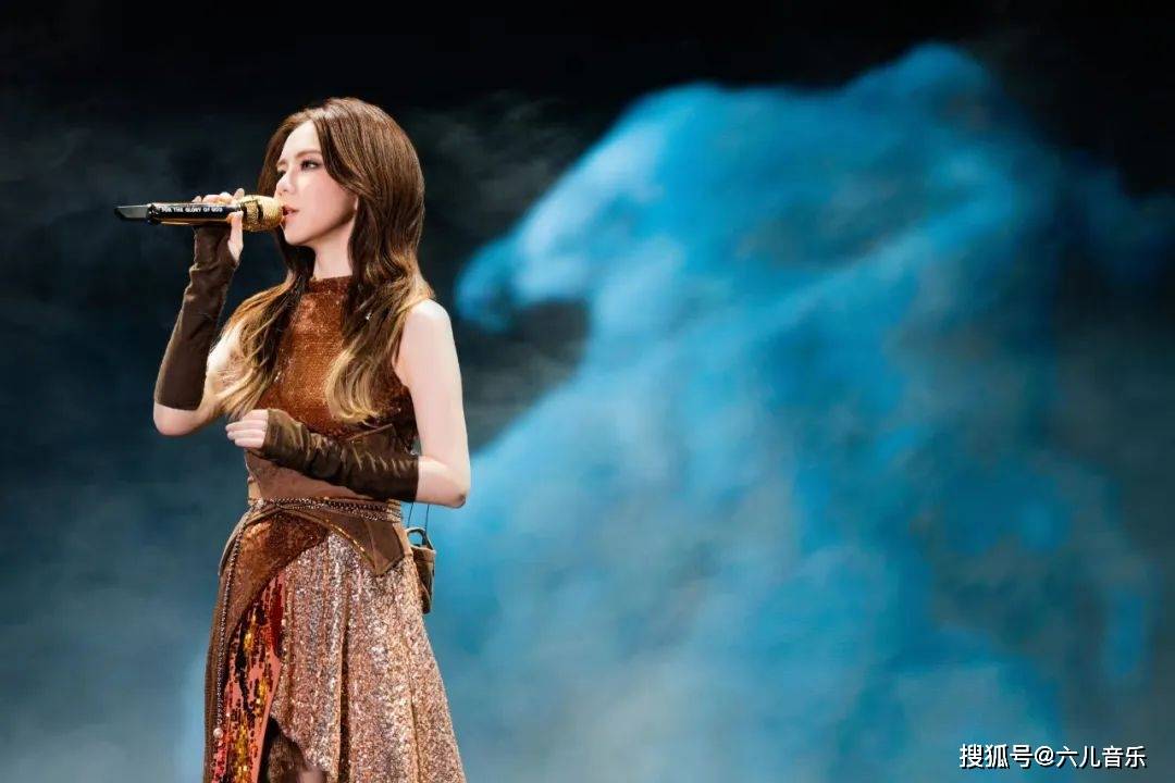 邓紫棋正式刷新亚洲女歌手纪录