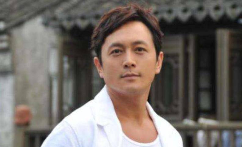 台湾当红小生娶5婚女子,婚后被骗5000万,却养大6个非亲生孩子