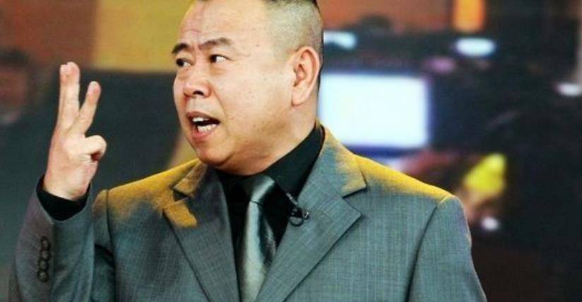 潘长江秀书法,透露着幼稚和喜剧,专家:好意思拿出手?