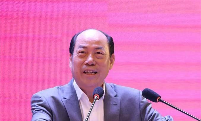 杨国强:17岁前未穿过鞋,后成顺德富豪,村民:并不奇怪