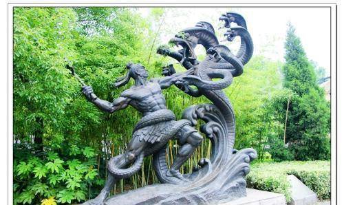 其所(鸟欠)所尼,即为源泽,不辛乃苦,百兽莫能处.