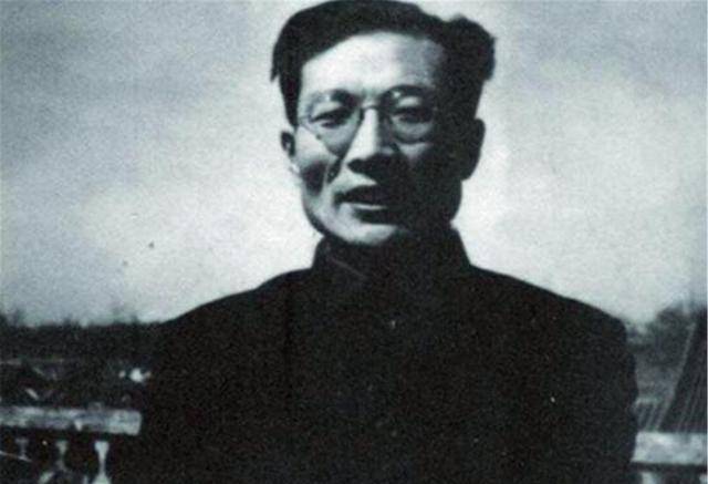 著名作家周立波去世前,留下遗言捐出全部财产,妻子忍痛完成遗愿