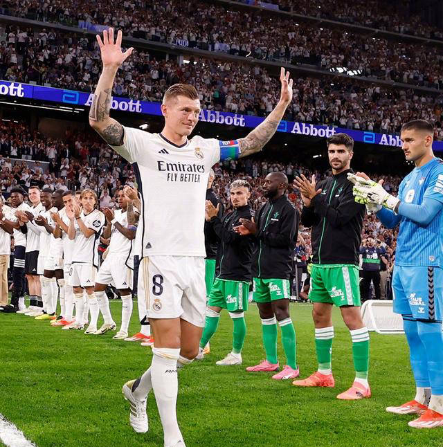 克罗斯告别伯纳乌,皇马不败纪录达32场!姆巴佩离队,大