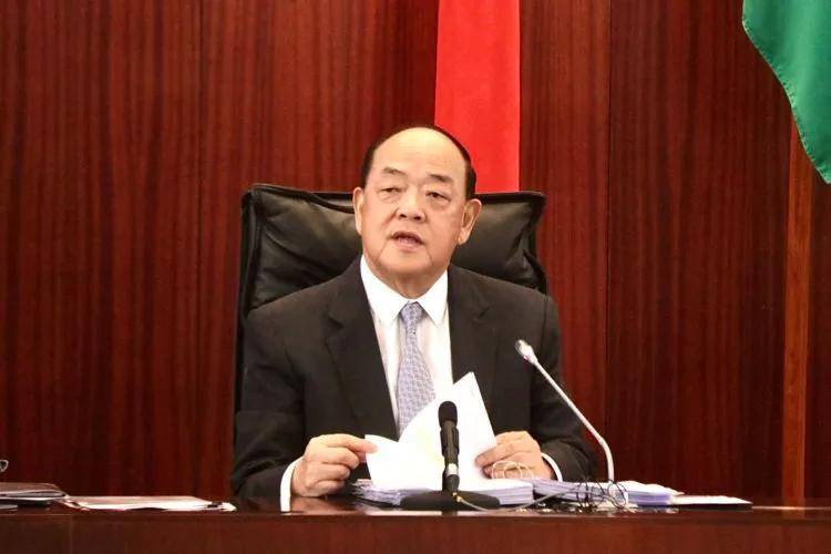 行政长官贺一诚曾在4月的立法会会议上指出,马场用地将是长期规划