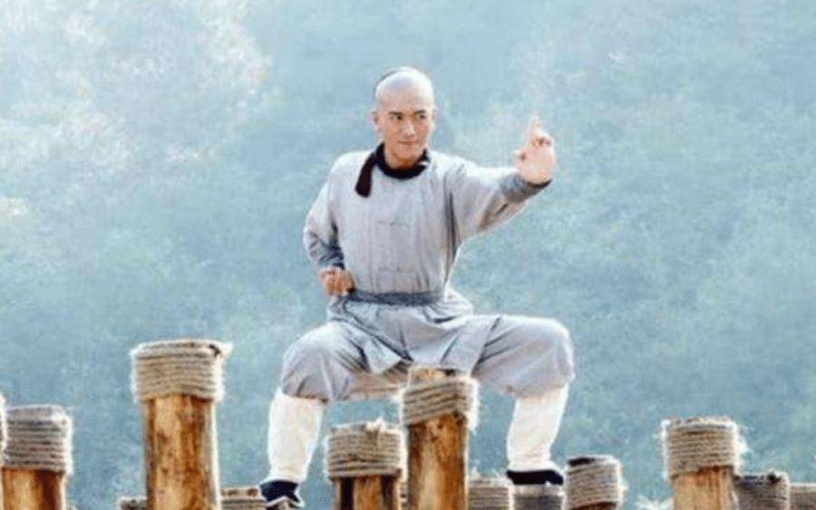 绝世高手方世玉究竟是怎么去世的?被师太踢肛而死,年仅24岁