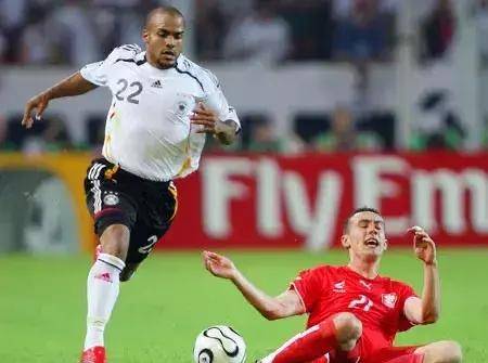 百米速度达到10秒5,职业生涯只有十年,28岁退役不意外_奥登_德国_比赛