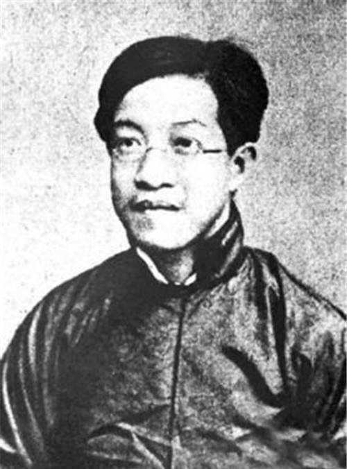 一代才子,却没人愿把女儿嫁他,母亲让丫鬟嫁他,但只准丫鬟当妾