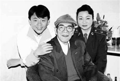 "数学怪才"陈景润,47岁娶29岁漂亮女医生,他唯一儿子如今怎样