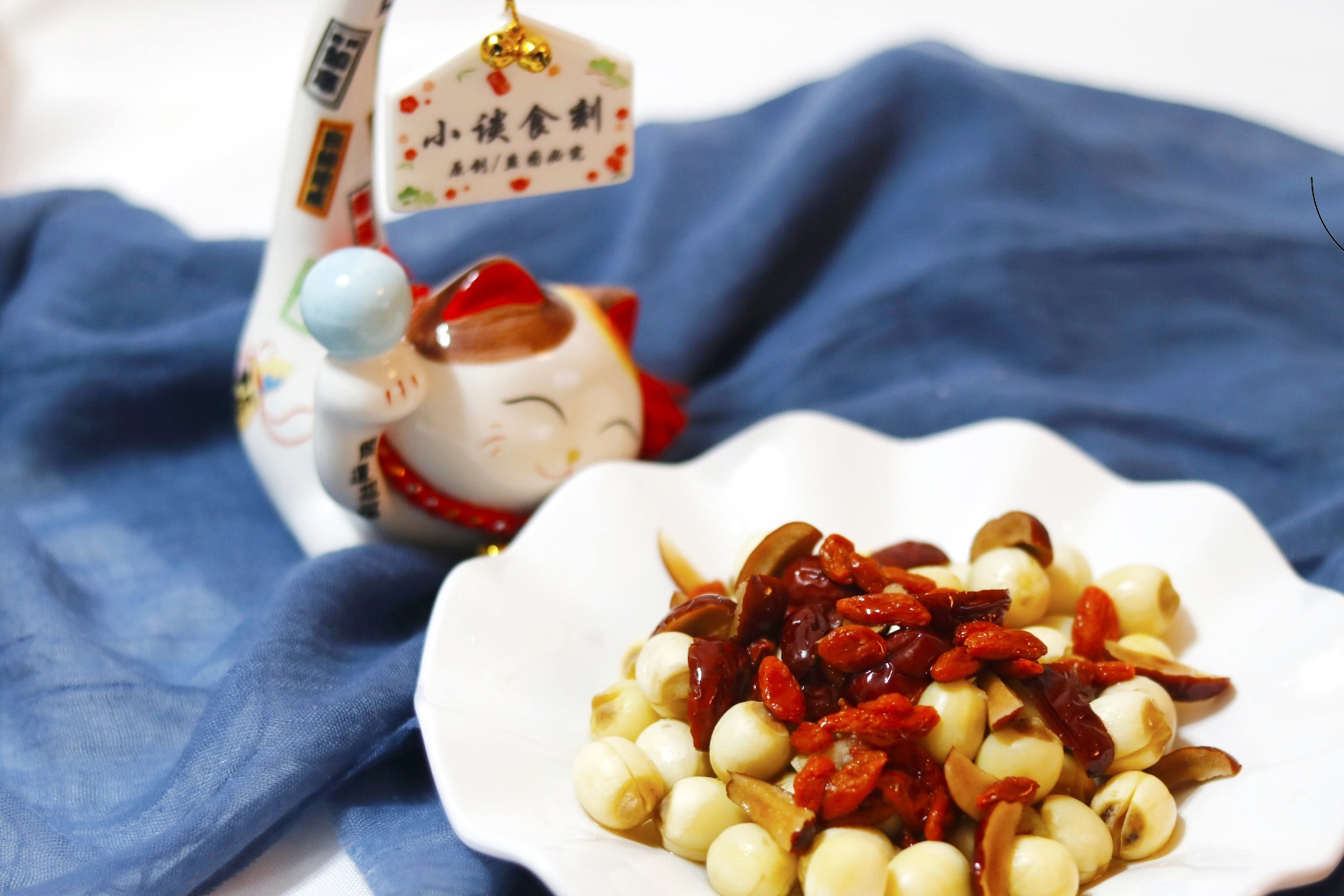 人的一生在不同的阶段,所举行的礼仪也是不一样的,其中有诞生仪礼