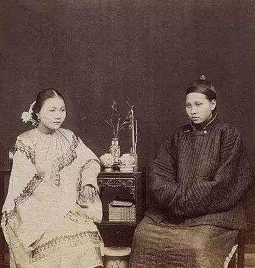 他不顾世人的眼光,执意娶妹妹当老婆,兄妹生下一子家喻户晓_李鸿章_李