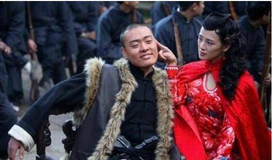 妻子和伙计暗通曲款,丈夫设计害死两人,自己后来却死因未明