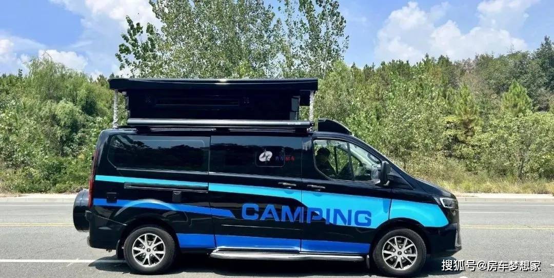 14沈阳房车展 汽柴可选b型房车 灵活畅行 齐星星领ft2124-y商旅硬升顶