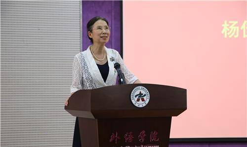 中科院盲人教授杨佳:29岁失明被丈夫抛弃,8年后靠自学考入哈佛