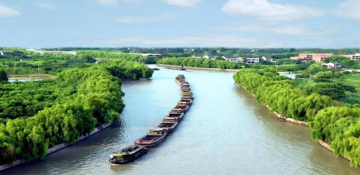 开凿京杭大运河可以从整体上加强当时势力较弱的南方/江南世家,进而