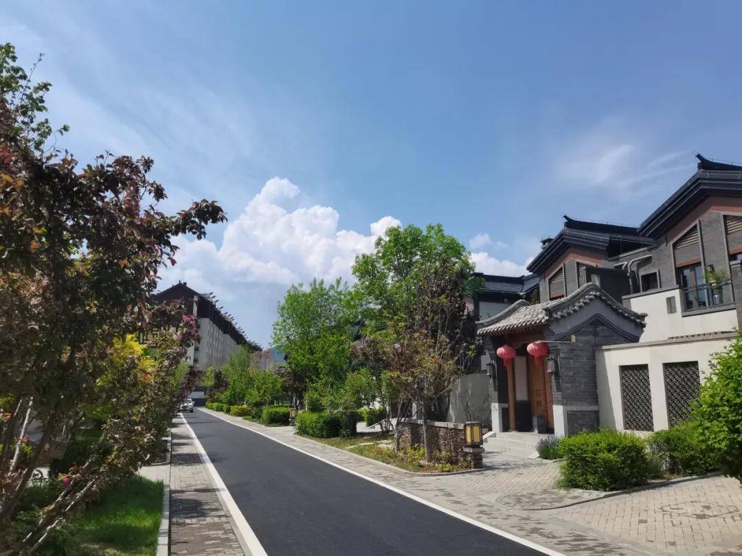 白石山居业主李德太:小镇的路_华中集团_变化_两条路