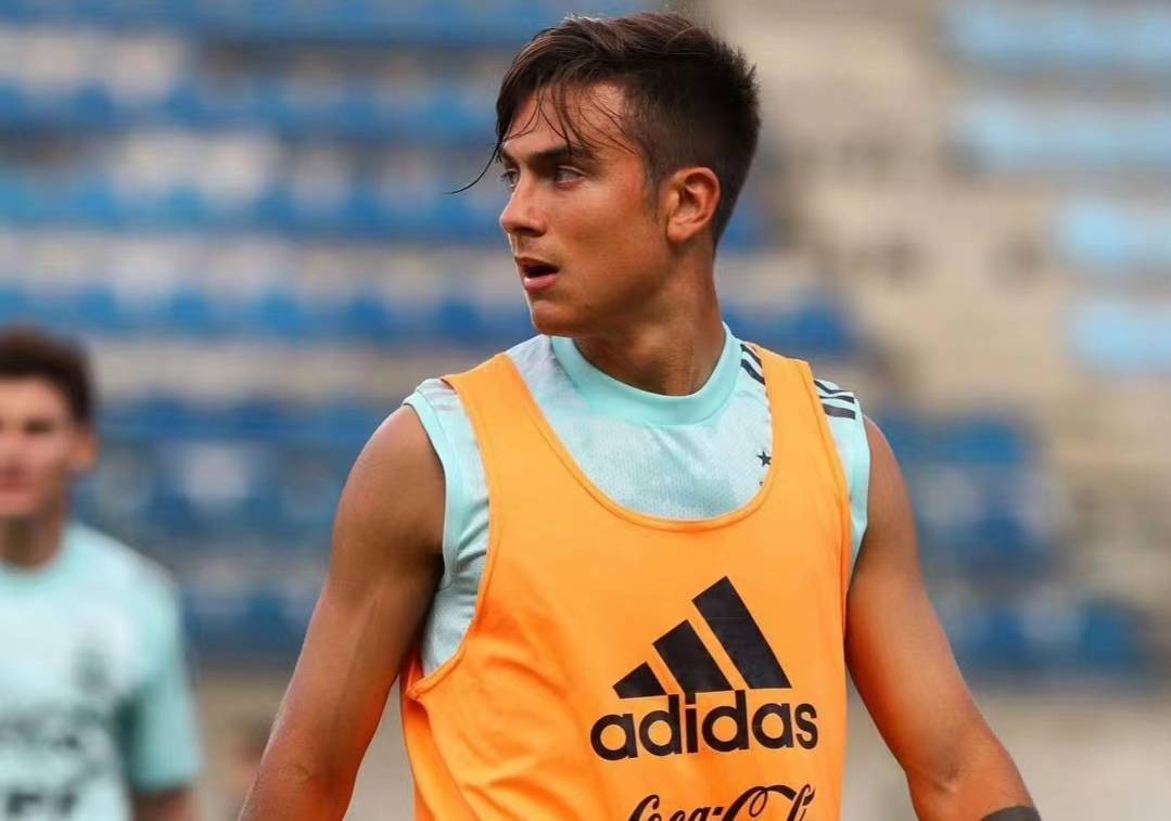 意甲球星无缘美洲杯!斯卡洛尼选人备受争议,德罗西打抱不平