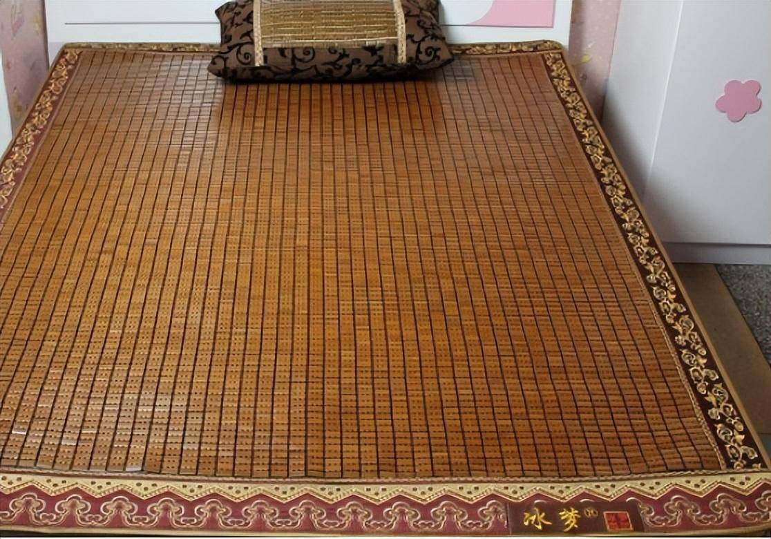 家里的这4种"凉席",尽快扔掉,并非迷信,都是经验_因为_奶奶_麻将