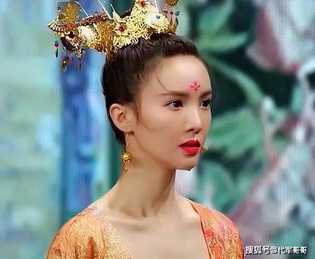 金晨12年前原来长这样!和现在完全不像,网友直呼:可惜了
