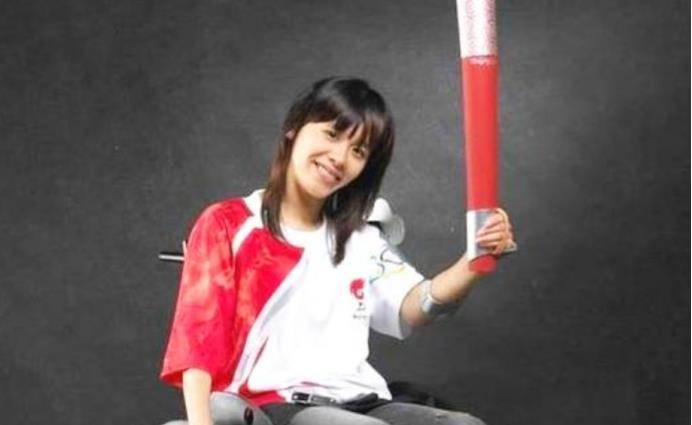 跳马冠军桑兰:17岁高位截瘫,曾是奥运火炬手,被指骗国人17年?