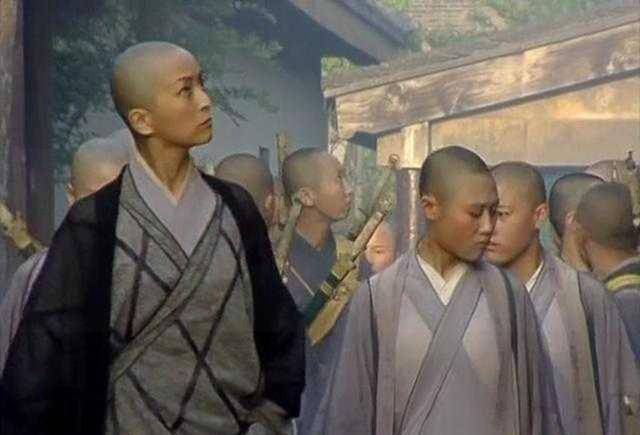 岳不群为什么杀了恒山二定?想做五岳剑派掌门的一个布局而已