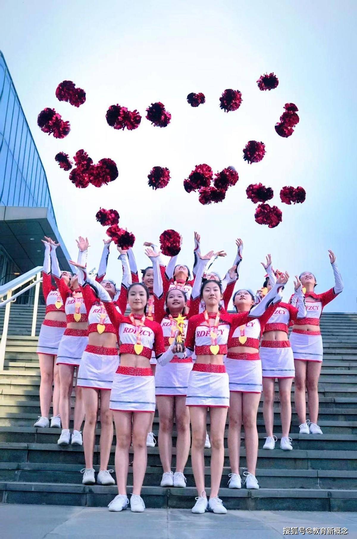 人大附中朝阳学校荣获第三届北京市啦啦操冠军赛两个第一名