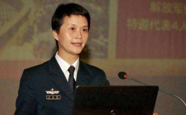 她拒绝华为百万年薪,34岁选择参军入伍,如今已是国家栋梁_韦慧晓_梦想