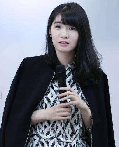 才女状元考入北大后,迷上写小说被骂不务正业,如今却爆红网络_刘婉荟