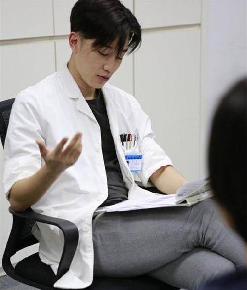 中山大学是国家首批"双一流"985大学,临床医学更是王牌专业,在国内都