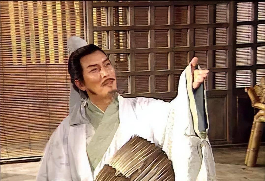 关羽大意失荆州,其实根源并不在关羽,是诸葛亮的决策失误_刘备_曹操