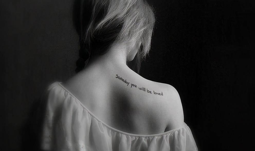 纹身在我国古代被称为涅,古时候人们把一些图案纹在自己身上,一般是