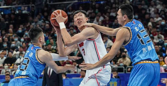 多家球队欲通过交易签下周琦,广东宏远保留权利吗?