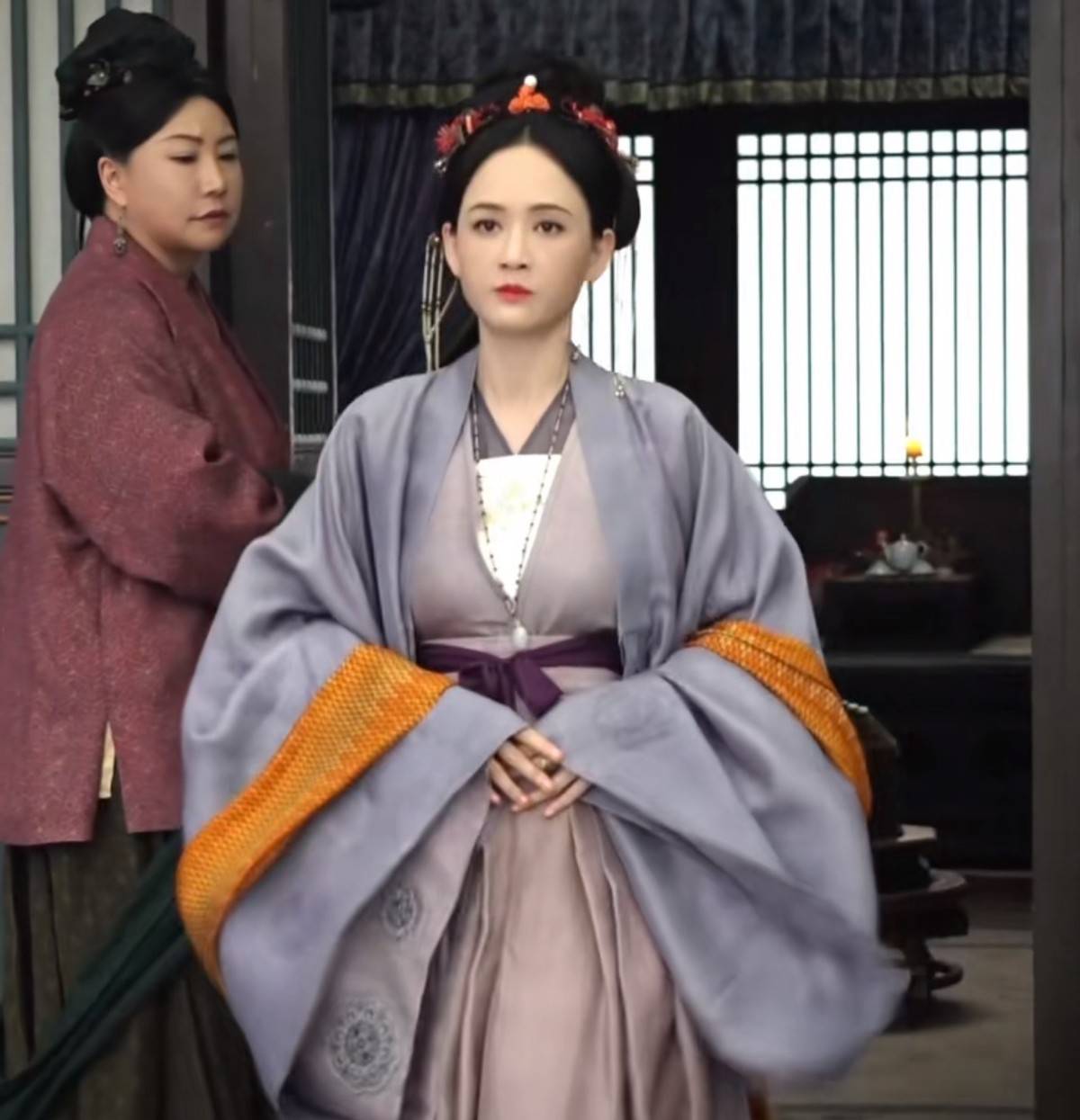 不扮嫩,不打针,人到中年演妈妈,45岁陈乔恩的情形值得赞扬_古装_状态