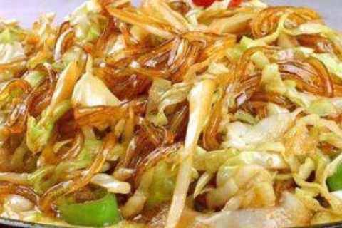 厨娘的拿手菜:粉丝炒包菜,多加这两步,让粉丝入味更顺滑