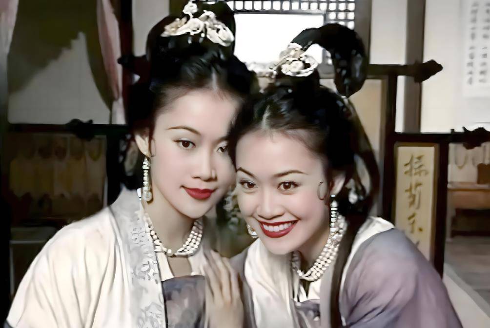 tvb演技就是好,一人分饰双角,个个判若两人,流量演员多学学吧