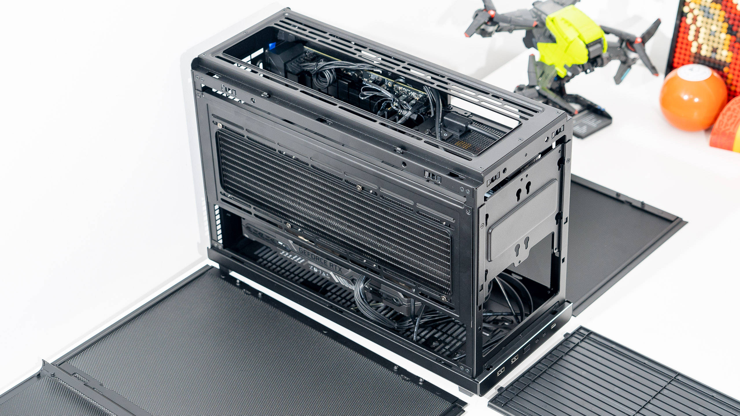 联力a3-matx机箱首发装机评测:华硕760m重炮手 索泰4080s pgf