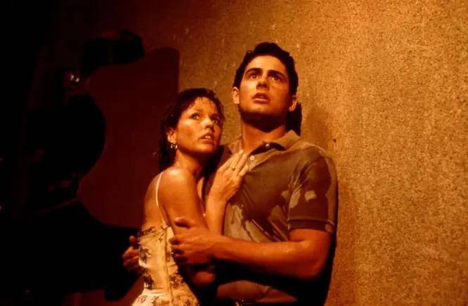 早在1988年,电影《恐怖蜡像馆》就开创了一个先河,什么先河?