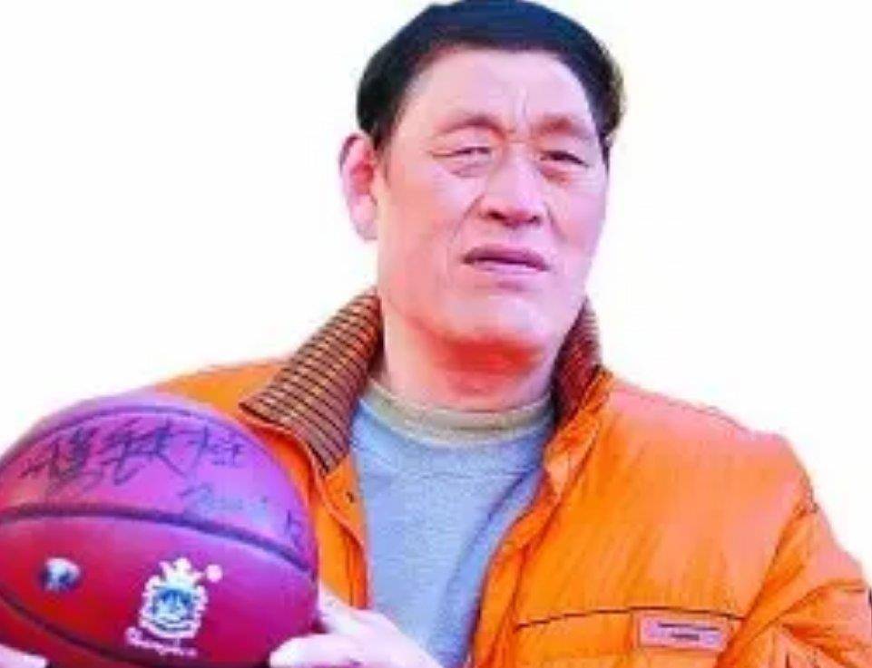 2008年穆铁柱病逝,其儿女都是正常身高,都没有继承父亲的事业