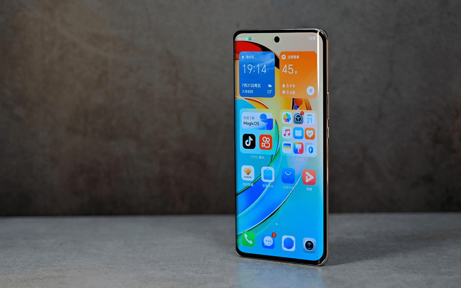 第一部:红米note 12t pro红米牌子一直都是走性价比路线,在中,低端