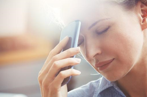 50岁女人抑郁自杀,医生的一番话让丈夫后悔不已:都怪我口无遮拦