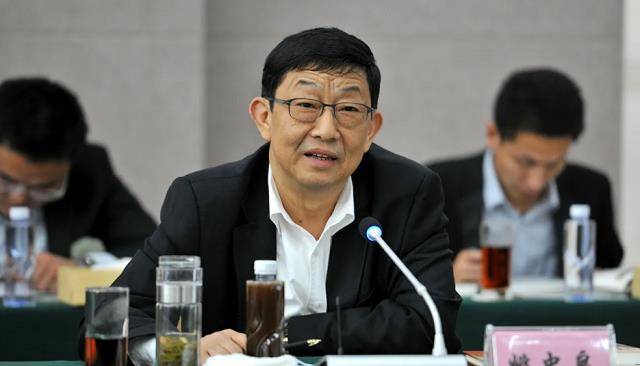 姚忠良不仅是白象食品董事长兼ceo,还是全国人大代表,在报告中,他直言