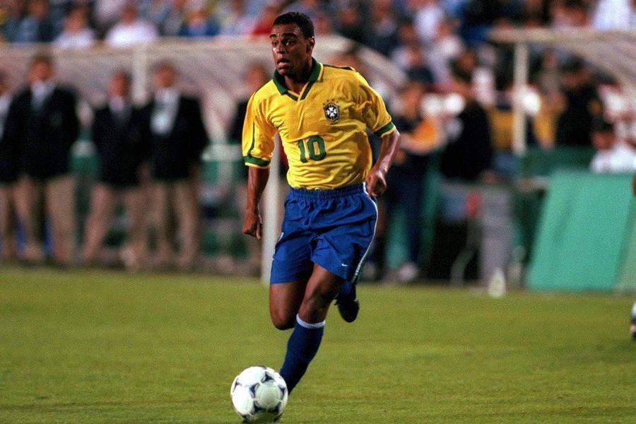 世界足坛十大伤仲永代表,巴洛特利领衔,阿德里亚诺最可惜