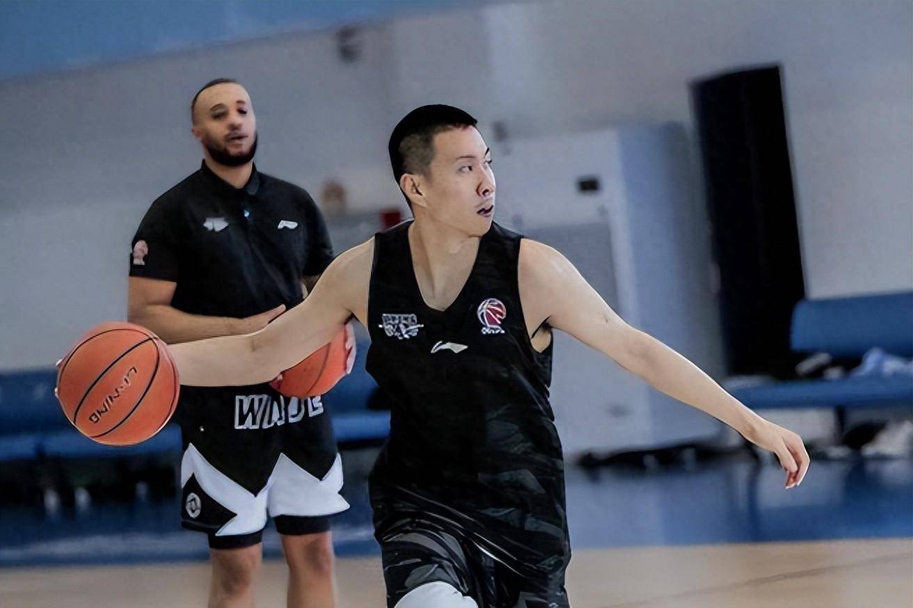 浙江广厦更换教练,辽宁裁掉新外援,付豪确定签约_合同_杰克逊_王博