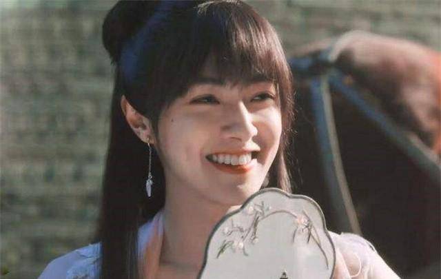 人贩子为躲避抓捕,男扮女装两次嫁人,却因生不出孩子暴露身份