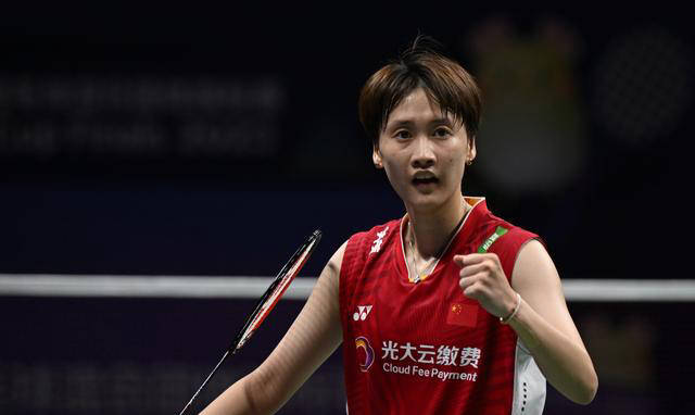新加坡公开赛总结:中国羽球队斩获佳绩,陈雨菲遗憾落败