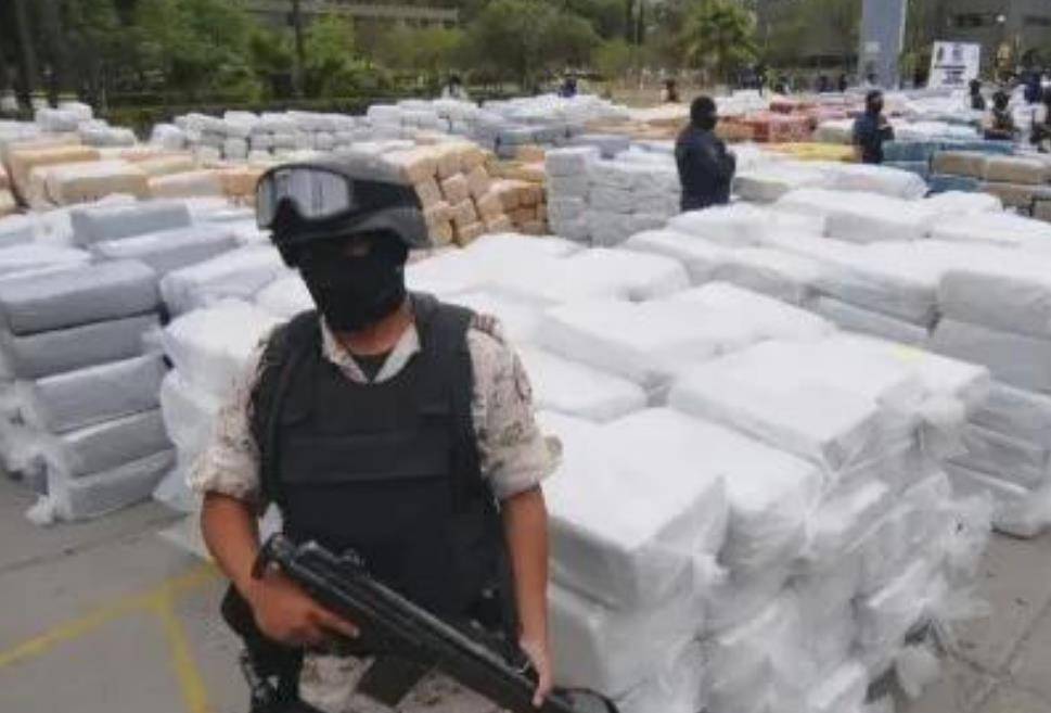 墨西哥与美国政府也逐渐加强对毒品走私的调查和打击,但墨西哥毒贩比