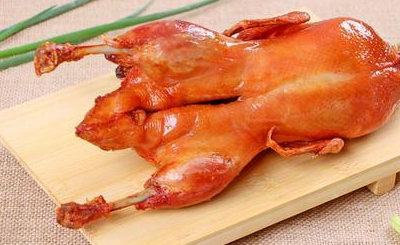 名菜趴鸭,江南菜系独门绝活,可惜能品尝到的时间太短