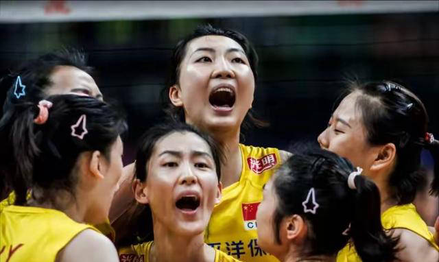 朱婷领衔中国女排完胜泰国，展现神级领导与战术眼光-朱婷接任中国女排
