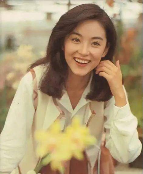 爸爸与林青霞纠缠20年,他现在未婚却有一个2岁的女儿_邵乔茵_孙国豪